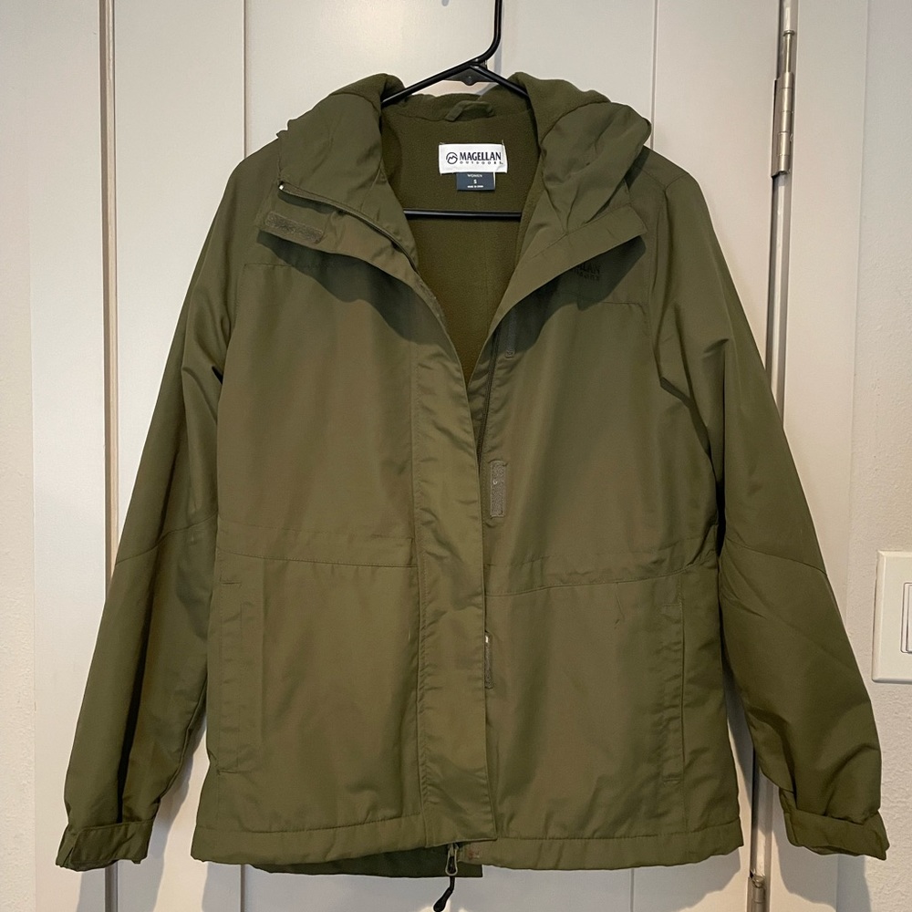 Magellan Outdoors Women’s Hooded Jacket Size Small Green